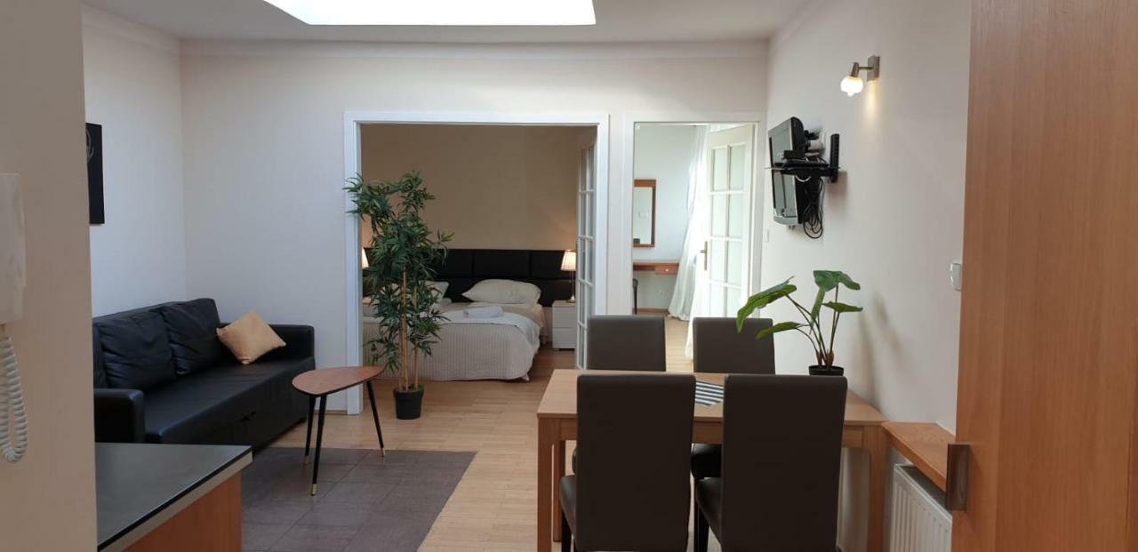Aparthotel Old City Krasków Eksteriør bilde